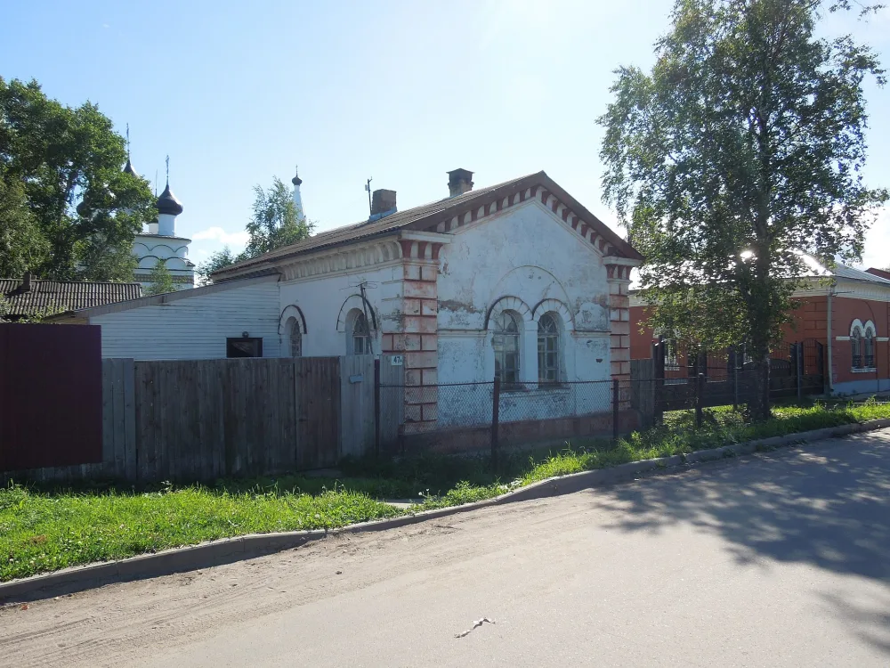 Здание казармы (Белозерск)