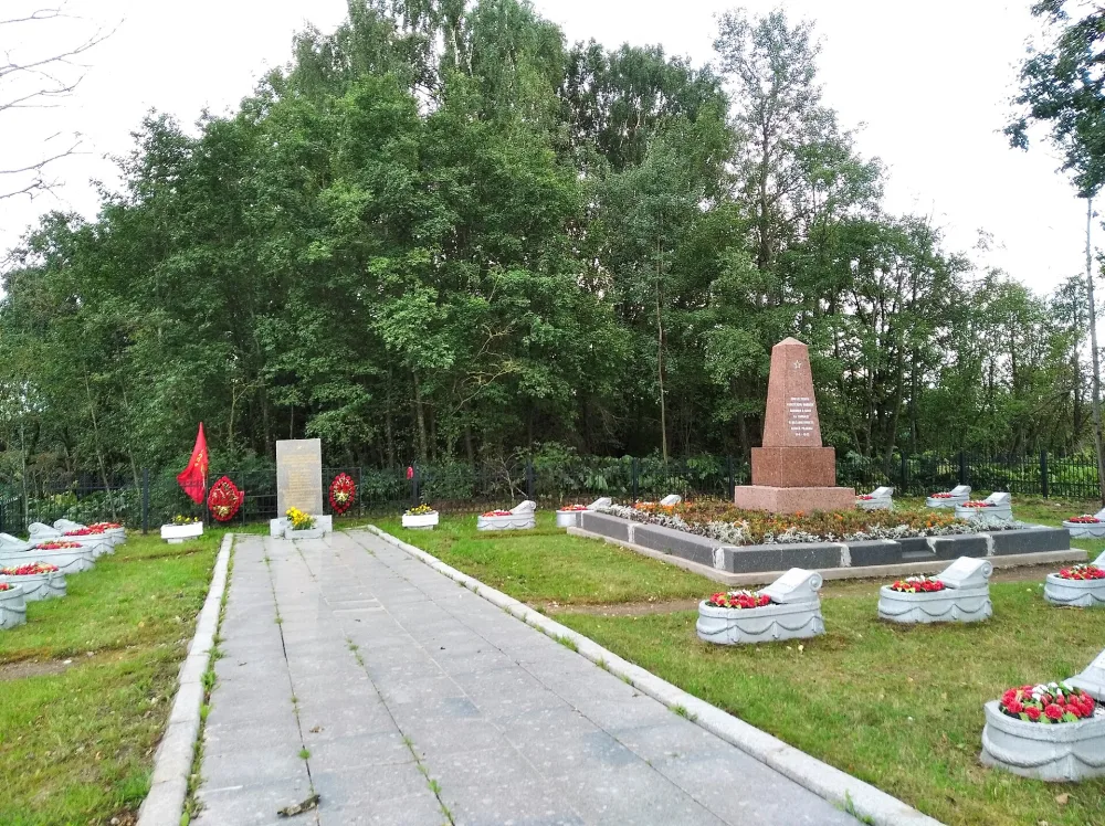 Воинское кладбище "Каменка
