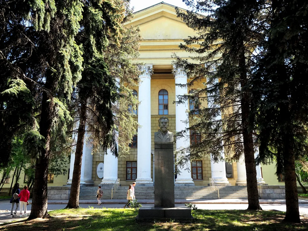 Главный корпус Физического института