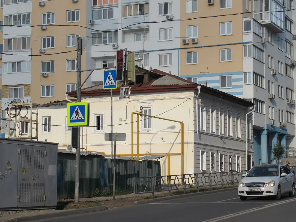 Жилой дом на городской усадьбе мещанки Быстровой и временного купца В.А. Балабашева