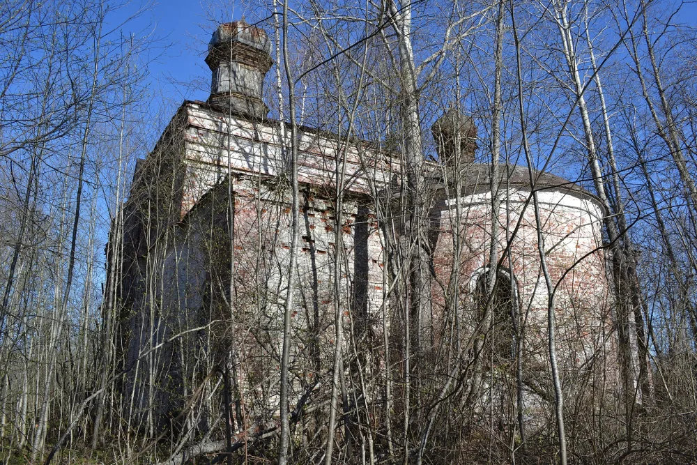 Церковь Троицы (Турны)