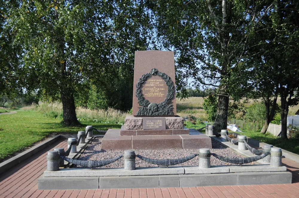 Братская могила советских воинов, погибших в 1942 году (Горки)
