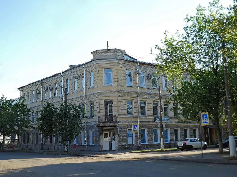 Дом купца Андреева (Луга)