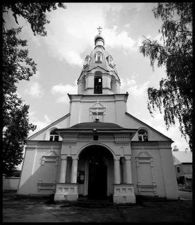 Храм Великомученика Никиты в Лужках