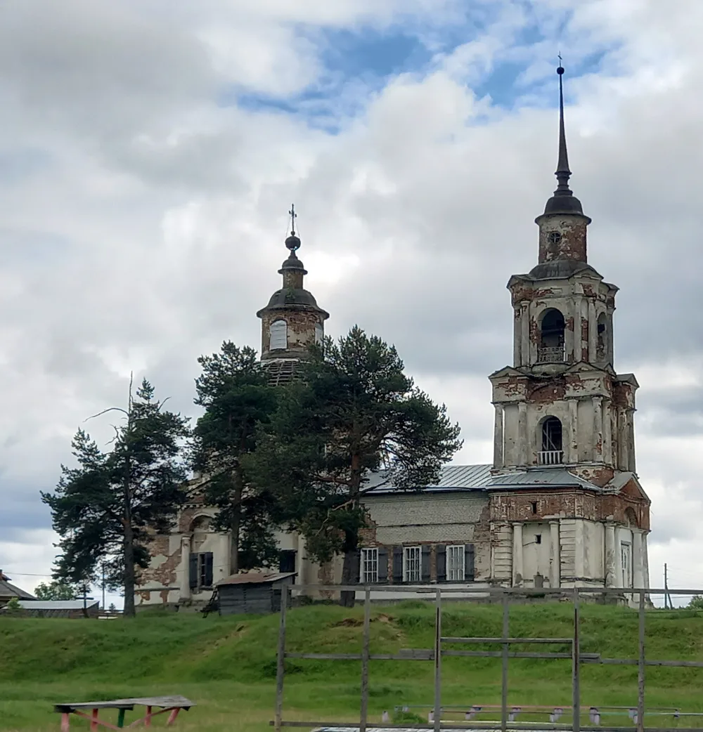 Дмитриевская церковь (Кажым)