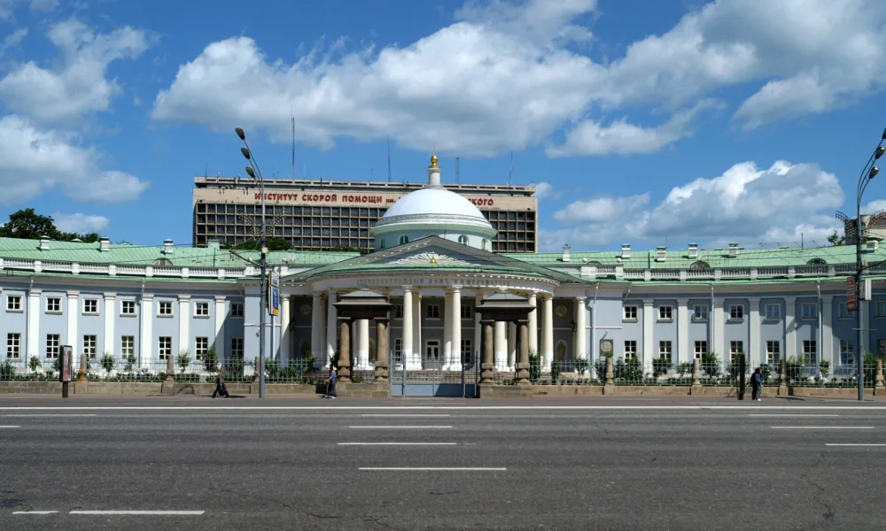 Ограда парадная с тремя воротами (Мещанский)