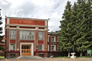 Главный корпус Сибирского научно-исследовательского института зернового хозяйства СибНИИСХоза (Омск)