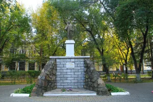 Памятник В.И. Ленину (Благовещенск)