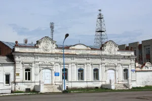 Здание одной из первых библиотек в области (ранее - магазин купцов Афониных) (Тюкалинск)
