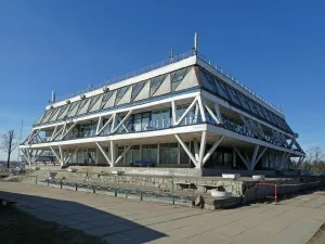 Главное здание Центрального ленинградского яхт-клуба