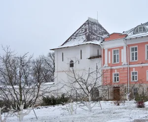 Крепостная стена с четырьмя башнями (Серпухов)