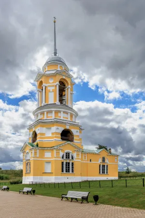 Церковь-колокольня Спаса Нерукотворного Образа (Старица)