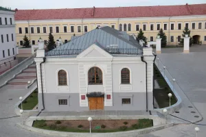 Манеж