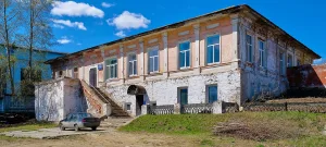 Заводская контора, двухэтажная, каменная (Касли)