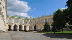 Дворцовая площадь (Москва)