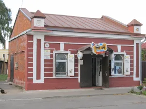 Жилой флигель (Боровичи)
