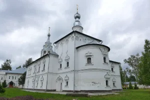 Церковь Введения во Храм Пресвятой Богородицы, с трапезной и кельями (Улейма)