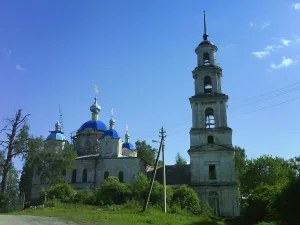 Церковь Троицкая с иконостасом (Осечно)