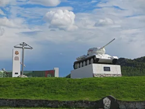 Мемориальный комплекс «Холм Славы», в т.ч. танк Т-34