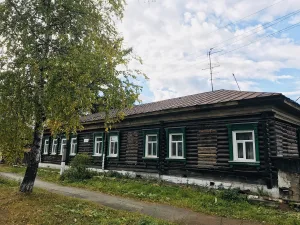 Здание, где в 1918 г. размещался Надеждинский комитет РСДРП (б) и штаб Красной Армии (Серов)