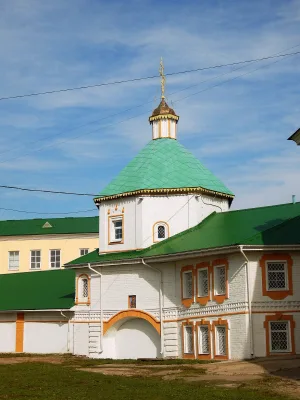Надвратная церковь Федора Стратилата