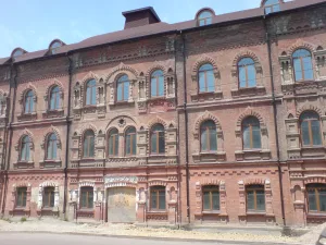 Здание старейшего ремесленного училища города (Уссурийск)