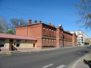 Казармы Офицерской стрелковой школы (Ломоносов)