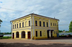 Торговое здание (лавки и харчевня) (Усть-Ижора)