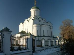 Ограда (сохранилась лишь с южной стороны) (Владимир)