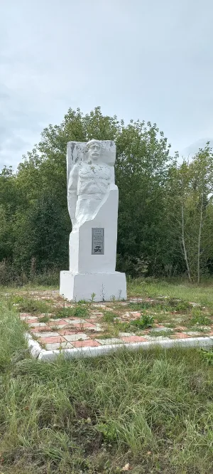 Памятник участнику Первой мировой войны, комиссару Алексею Никитичу Евстифееву, 1887-1919 гг. (Тумкино)