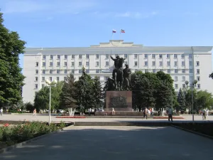 Монумент Первоконникам
