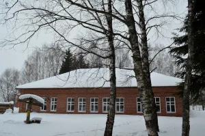 Здание земского училища (Вятское)