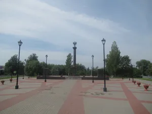 Стела «Город воинской славы» (Старая Русса)
