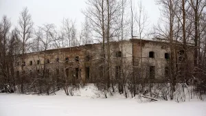Одна из бывших казарм, где в 1764-1768 гг. квартировал Суздальский пехотный полк, командиром которого был А.В. Суворов (Новая Ладога)