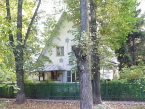 улица Поленова 13