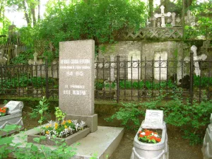 Братская могила советских воинов, погибших в Великую Отечественную войну