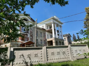 Белый дом (Кыштым)