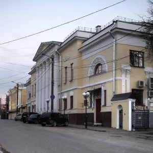 Ограда с воротами (Калуга)