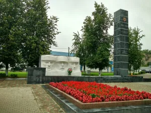 Братская могила советских воинов, погибших в годы Великой Отечественной войны (Суворов)
