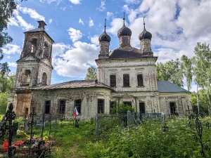 Церковь (Болваницы)