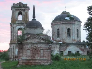 Троицкая церковь в Первитине