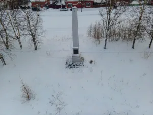 Обелиск, поставленный в честь завершения строительства канала (Белозерск)