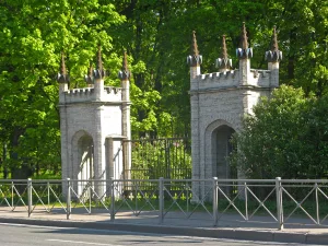 «Готические» ворота (Стрельна)