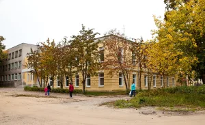 Здание городского училища (Луга)