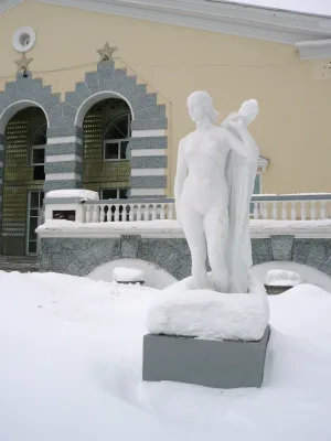 Здание водогрязелечебницы, где работал терапевт-курортолог Н.Г. Хорошавин (Усть-Качка)