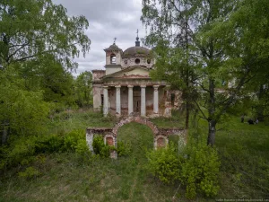 Петропавловская церковь (Загорье)
