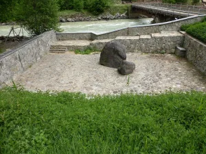 Камень Карчи