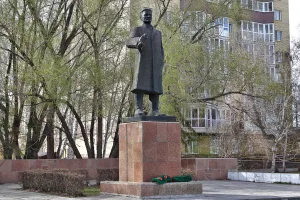 Памятник С.М. Кирову (Омск)