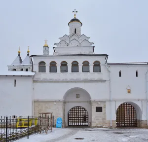 Надвратная церковь мученика Феодота Анкирского (Спасская) (Серпухов)