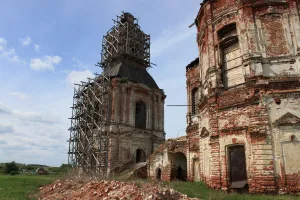 Колокольня церкви Усекновения главы Иоанна Предтечи (Хирино)